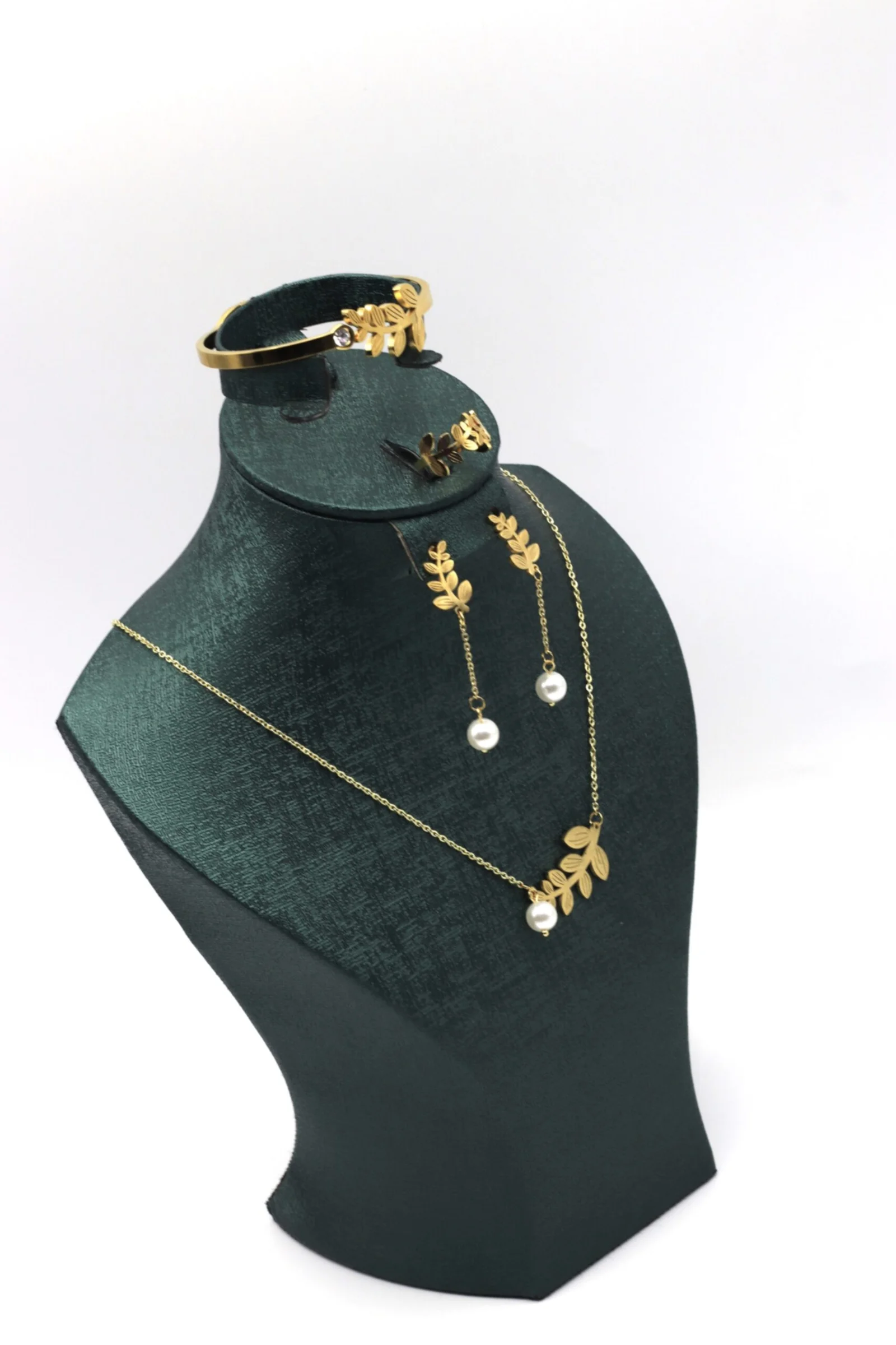 بارير اوراق الشجر الذهبية - الصورة 2