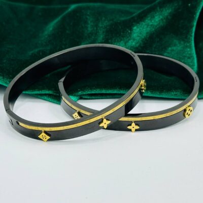 براسلي اسي اسود