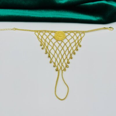 يد يمينة لويز